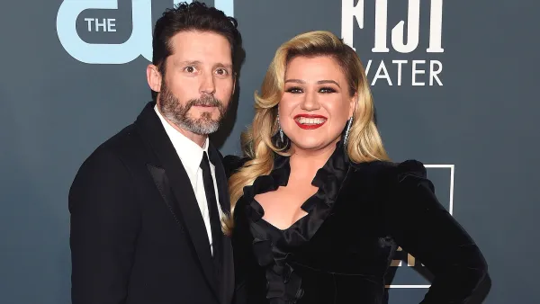 Kelly Clarkson Life Has Been a Dumpster Amid Divorce From Brandon