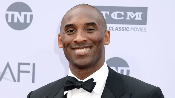 Kobe Bryant Daughter Says Dada While Holding His Pic