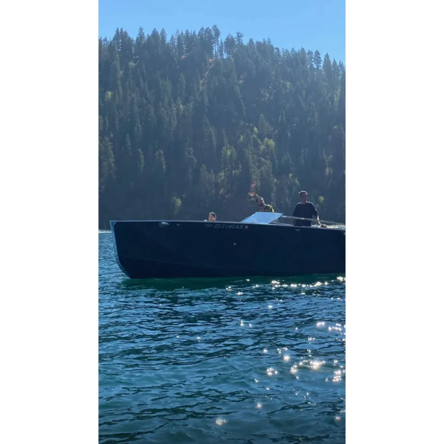 Kourtney Kardashian and Scott Disick Enjoy Boating Trip With Son Reign