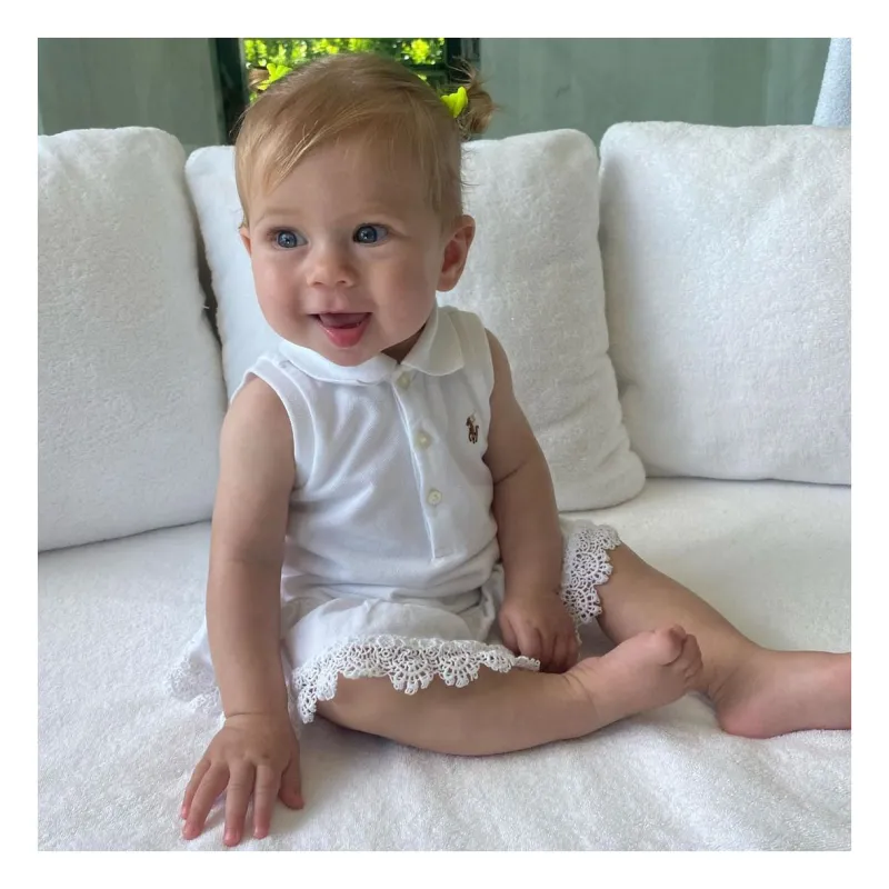 Mary In Tennis Outfit Anna Kournikova Instagram Enrique Iglesias and Anna Kournikova Family Album