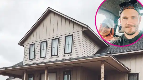 Pregnant Chelsea Houska and Cole DeBoer Are Building Farmhouse for Future Family of 6