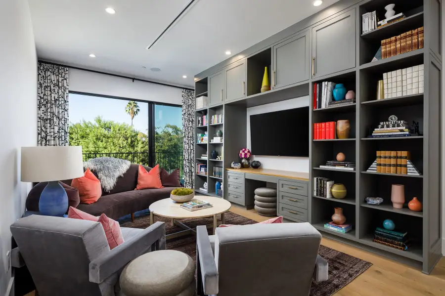 'RHOBH' Star Dorit Kemsley Lists Encino Mansion for Nearly $9.5 Million