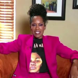 Regina King Breonna Taylor tshirt Emmys 2020