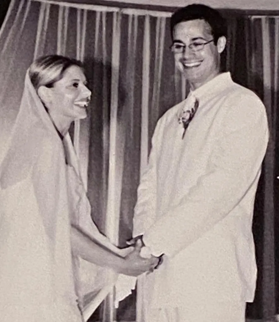 Sarah Michelle Gellar Freddie Prinze Jrs Sweetest Moments 18 Years Counting