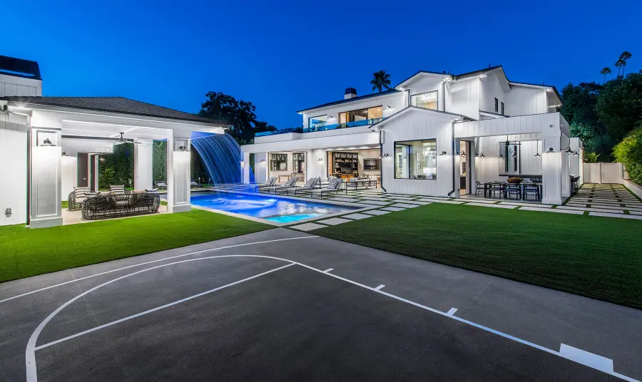 So Glam! Teddi Mellencamp Buys $6.5 Million Mansion After 'RHOBH' Exit