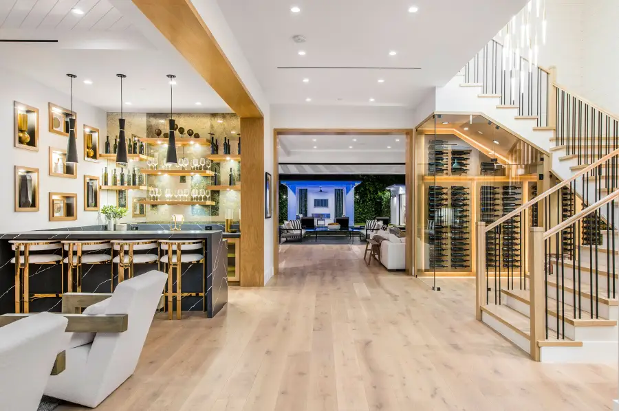 So Glam! Teddi Mellencamp Buys $6.5 Million Mansion After 'RHOBH' Exit