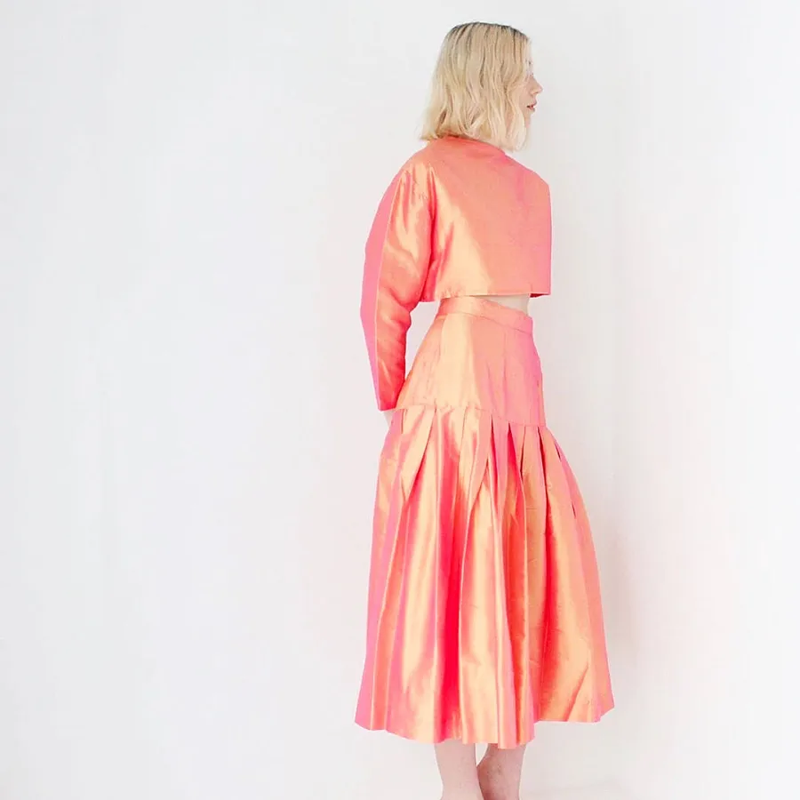 Art Garments Luxury Handbag Shopping Issue 38 Buzzzz-o-Meter