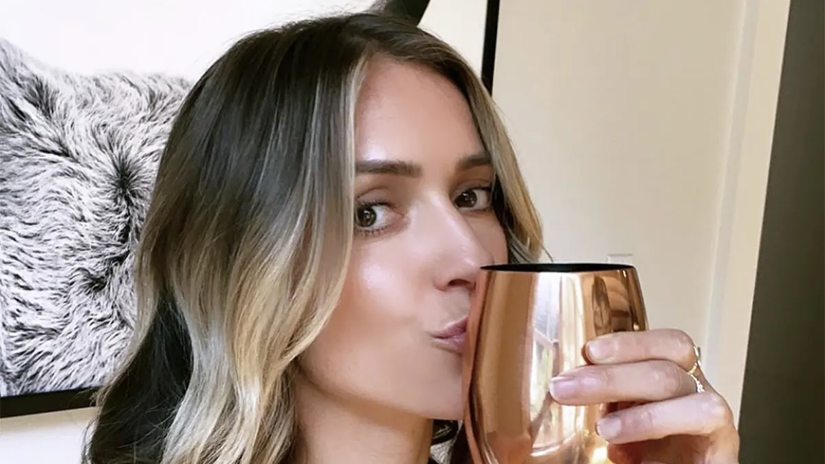 kristin-cavallari-dry-farm-wine