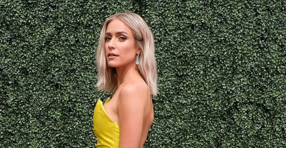 LEANI Loose Knit Ripped Sweater