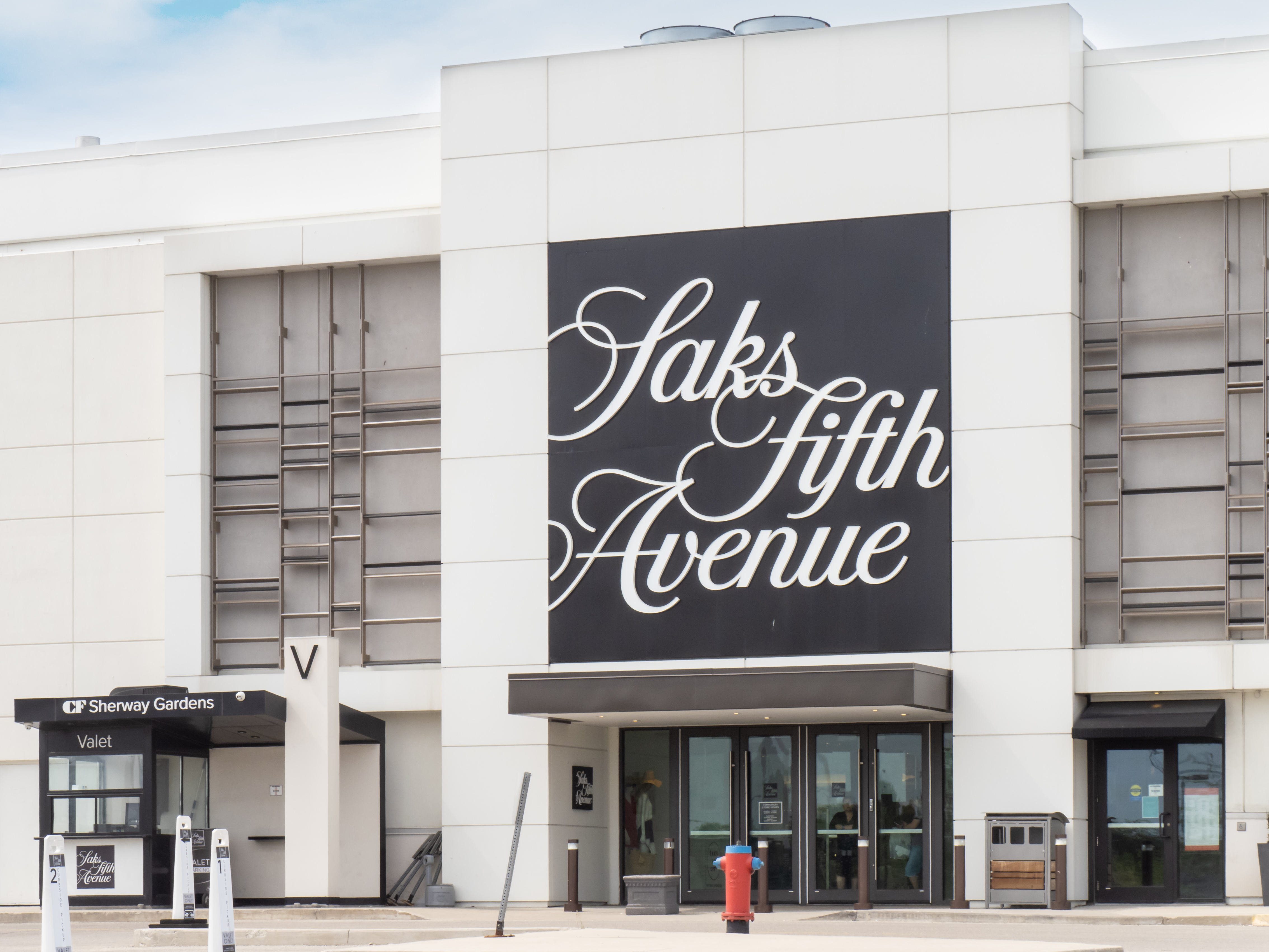 Saks Fifth Avenue Store