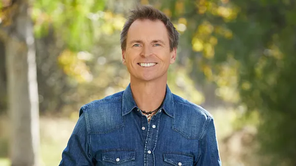 Amazing Race Host Phil Keoghan Teases Season 32