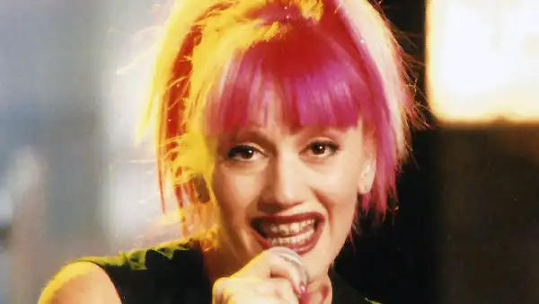 Gwen Stefani Brings Back Her '90s Punk Pink Hair
