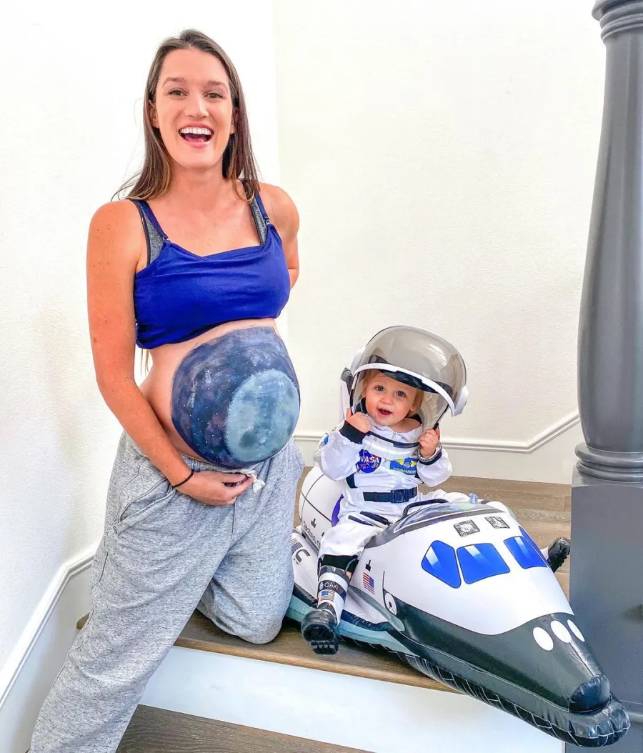 Jade Roper pregnant baby bump Halloween 2020