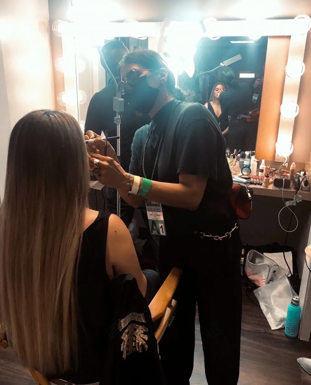 Get All the Details on Kelly Clarkson's Billboard Music Awards Makeup