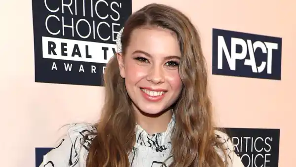 Pregnant Bindi Irwin Shares 1st Baby Bump Pic, Says 'Energetic' Baby Girl Is 'Doing Great'