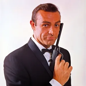Sean Connery Dead: 'James Bond' Actor Dies at 90