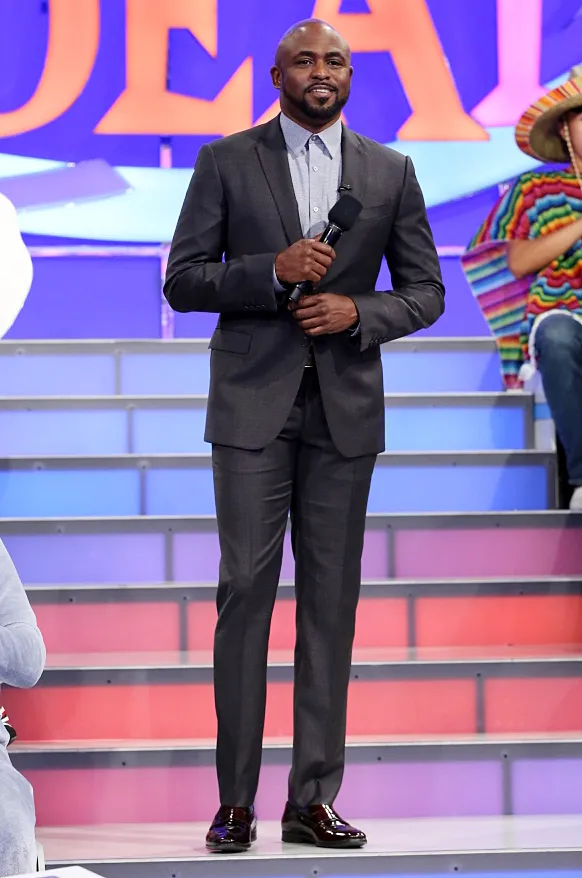 Wayne Brandy Performs Opening Number Lets Make Deals Primetime Debut