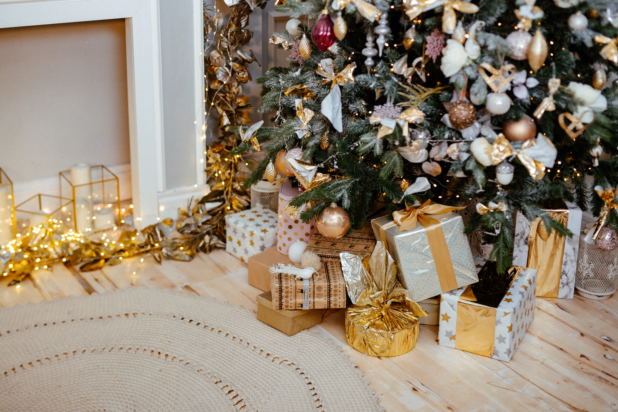 christmas-gift-stock-photo