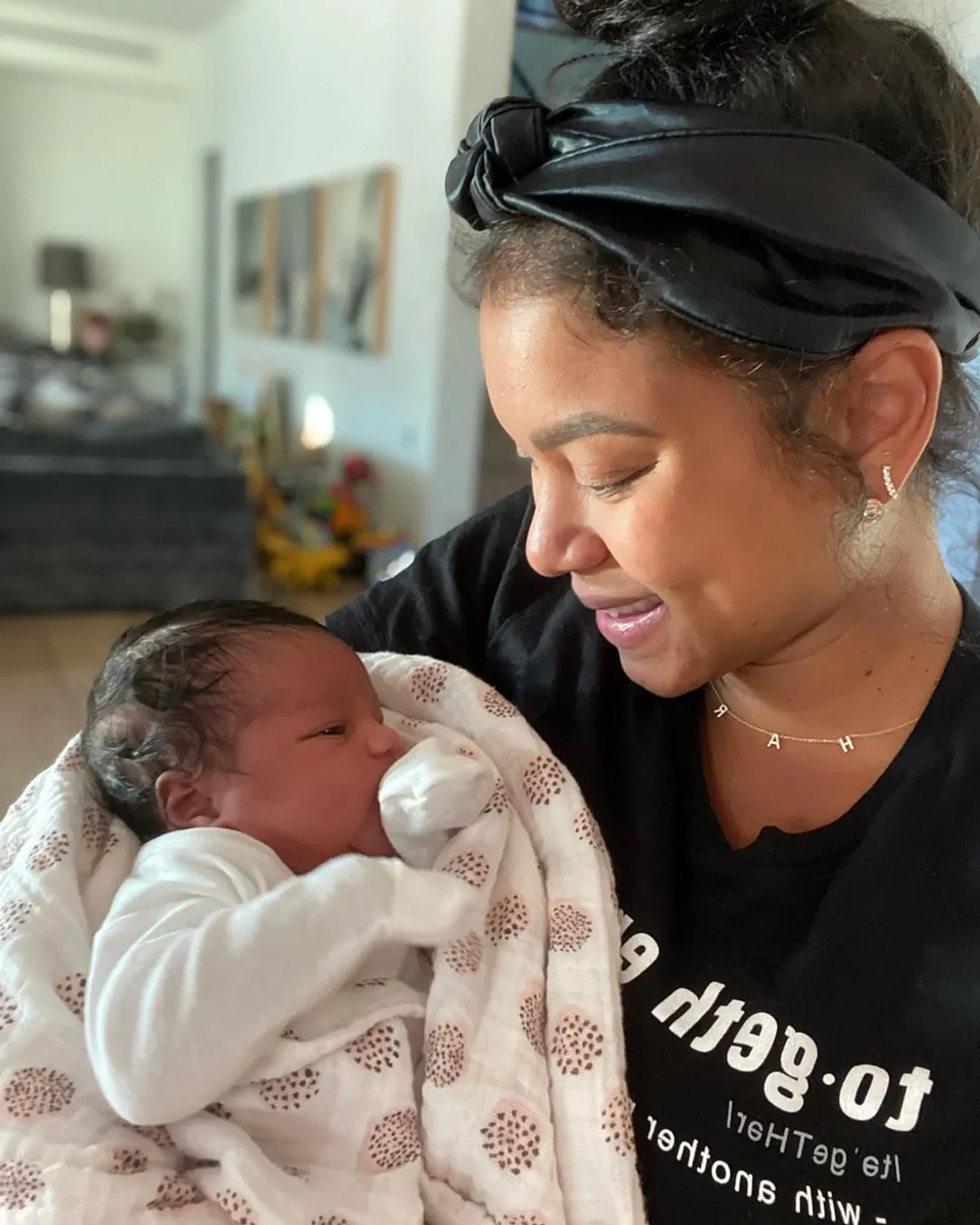 See Kevin Hart and Eniko Parrish's Newborn Daughter Kaori's 1st Pic