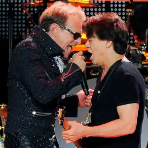 David Lee Roth Pays Tribute to Eddie Van Halen