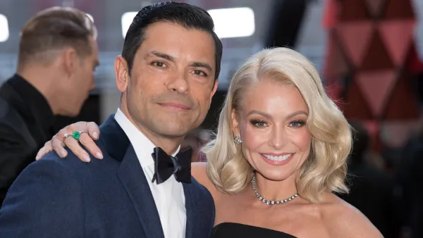 Kelly Ripa Speaks Out About Mark Consuelos’ Penis Size After Tight Pants Photo