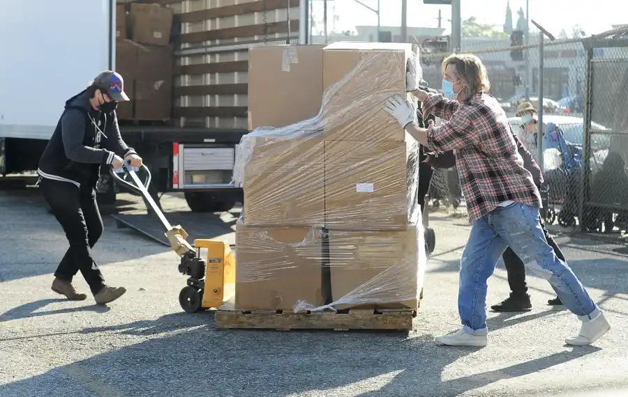 Brad Pitt Spotted Doing Charity Work in LA Amid Split From Girlfriend Nicole Poturalski