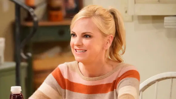 How Mom Wrote Off Anna Faris Character in Season 8 Premiere