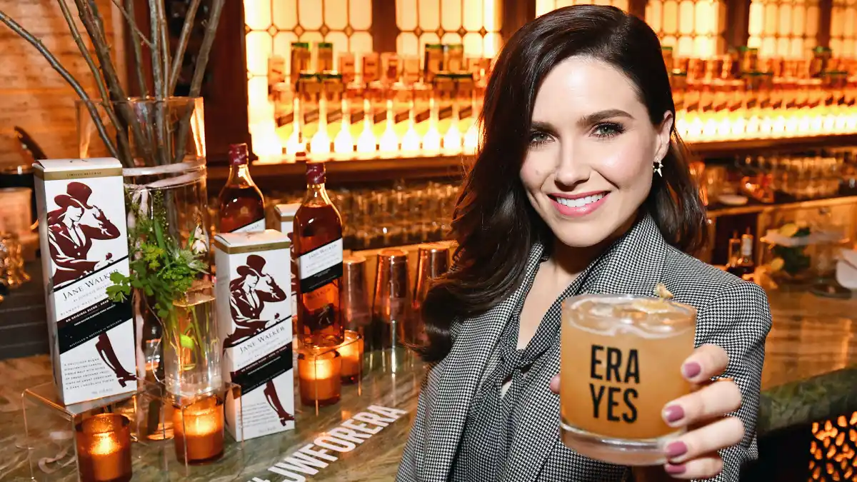 Inside Sophia Bush Holiday Plans Amid Pandemic