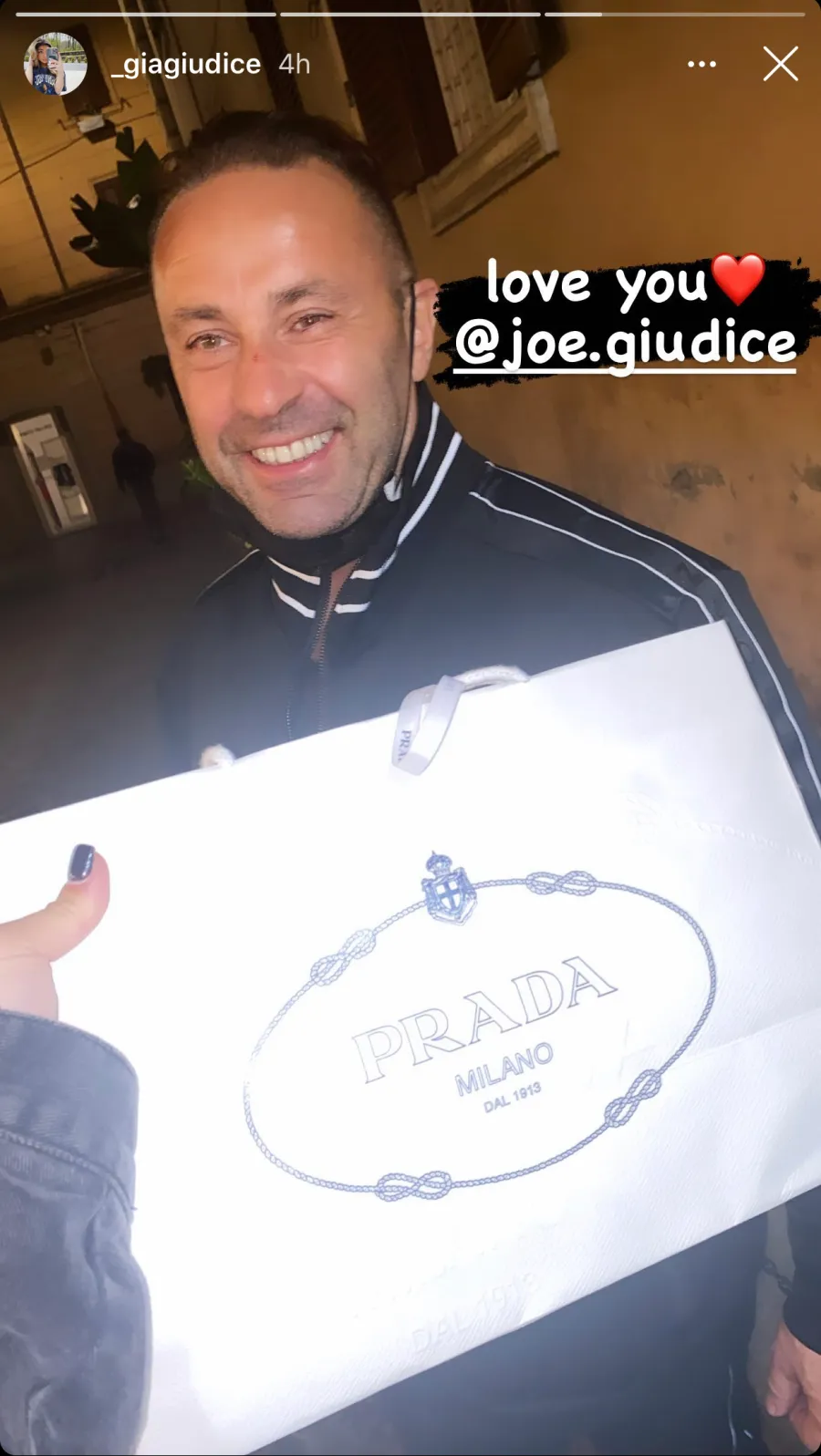 Joe Giudice Reunites With His and Teresa Giudice's Daughters for 1st Time in Nearly 1 Year