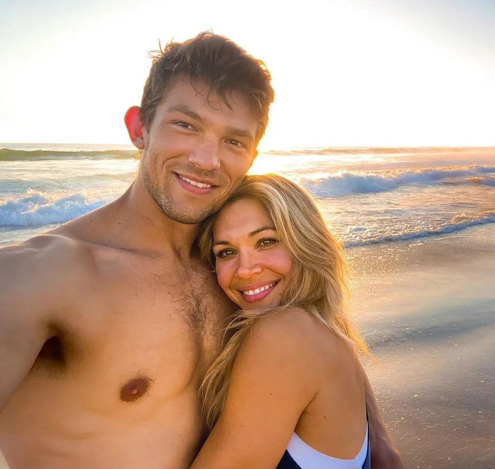 Bachelor&rsquo;s Pregnant Krystal Nielson Reveals Sex of Her and Miles Bowles&rsquo; 1st Child