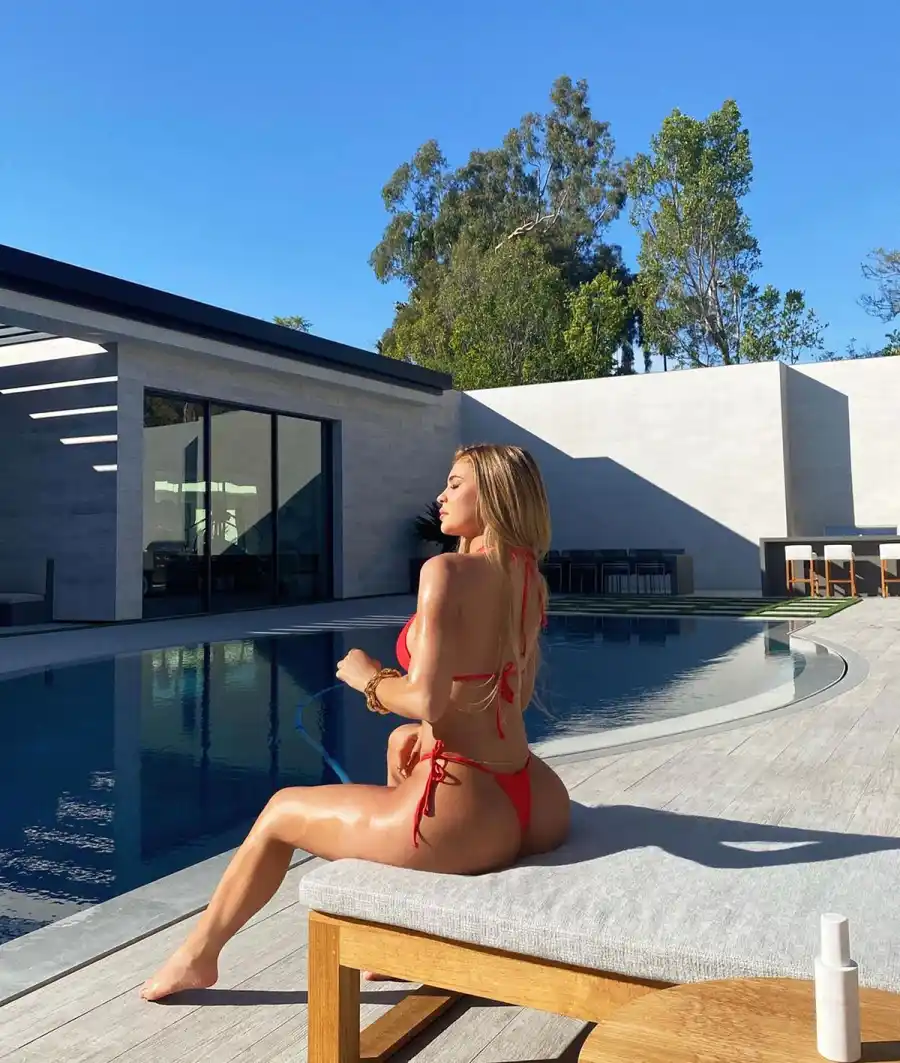 Kylie Jenner Poses in 5 Sexy Bikini Pics — Check Them Out!