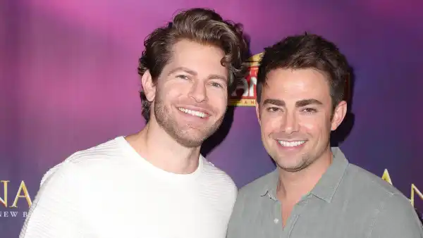 Mean Girls Jonathan Bennett Announces His Engagement to Boyfriend Jaymes Vaughan