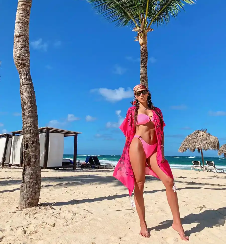 Melissa Gorga Accessorizes a Hot Pink Bikini Like No Other
