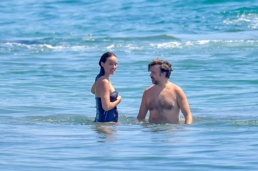 Olivia Wilde and Jason Sudeikis Showed PDA at Beach 2 Months Before Split News