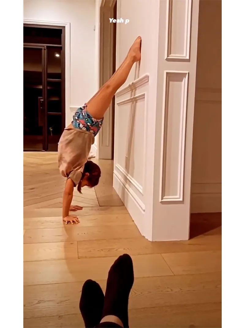 Mini Gymnast! Kourtney Kardashian, Scott Disick’s Daughter Does a Handstand