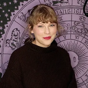 Taylor Swift Reveals the Real Reason She Missed the American Music Awards 2020