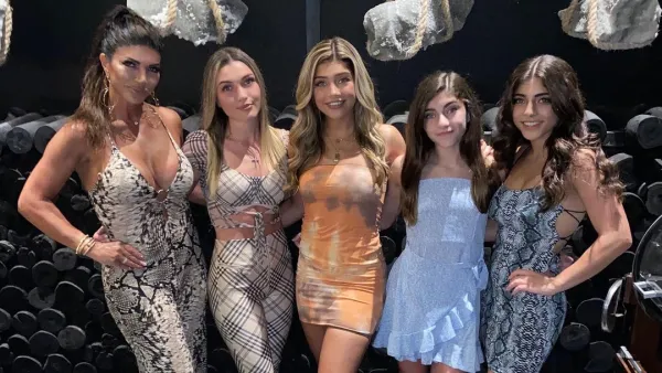 Teresa Giudice Spends 1st Thanksgiving With Her Daughters After Joe Giudice Divorce