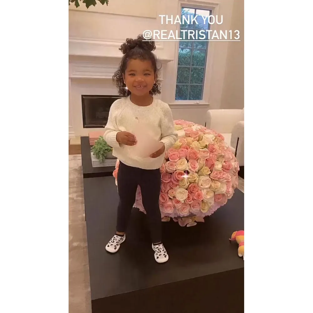 Tristan Thompson Gifts Khloe Kardashian Flowers After Peoples Choice Win True Thompson