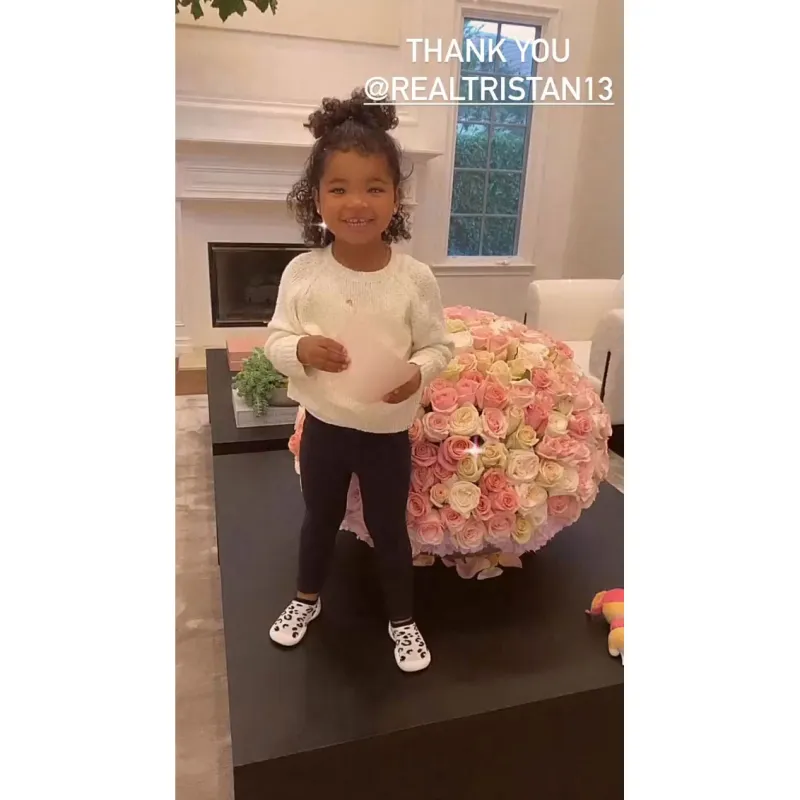Tristan Thompson Gifts Khloe Kardashian Flowers After Peoples Choice Win True Thompson