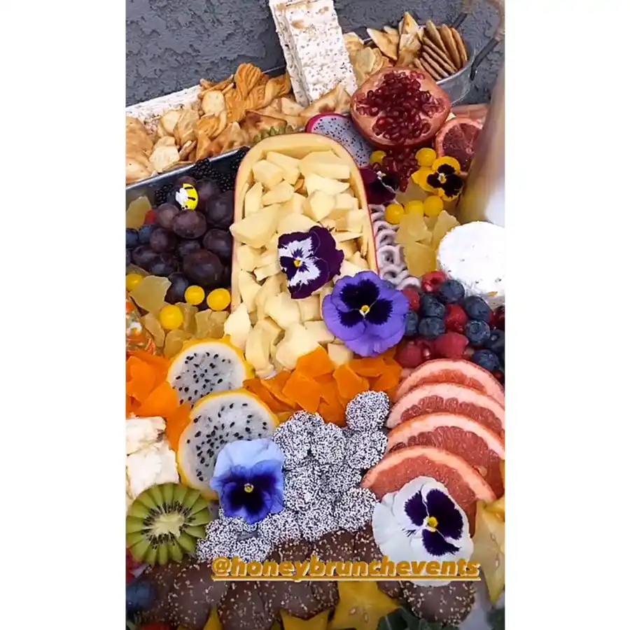 Vanderpump Rules Scheana Shay Reveals Sex Her Brock Davies 1st Child