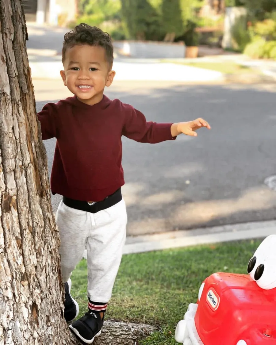 chrissy-teigen-john-legends-miles