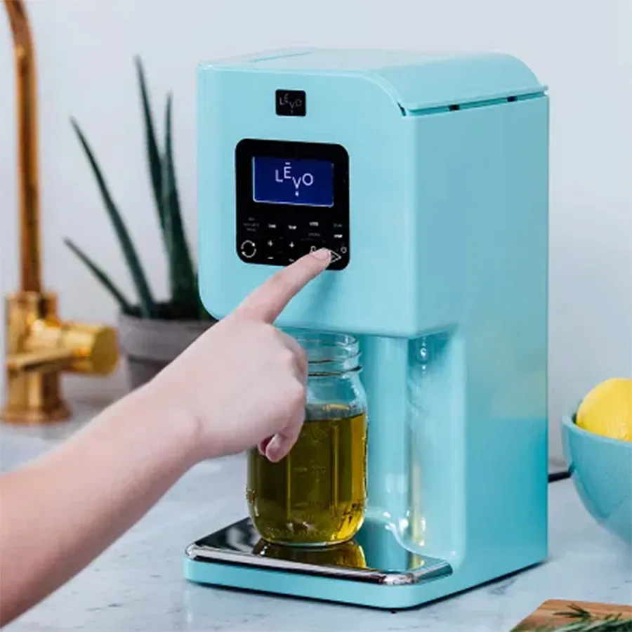 levo-ii-mom-holiday-gifts