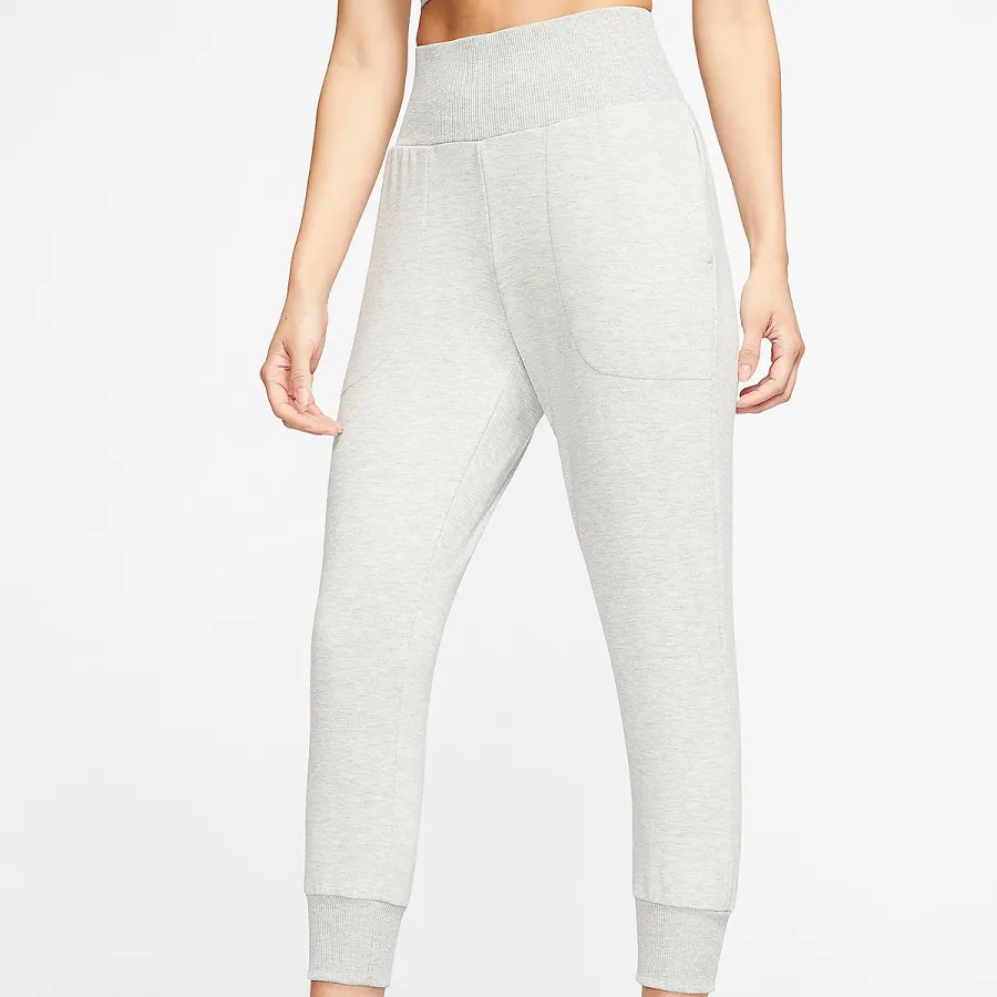 nike-yoga-pants-black-friday