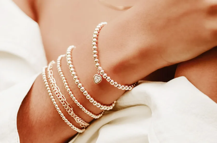 Alexa Leigh Jewelry Luxury Handbag Shopping Issue 50 Buzzzz-o-Meter