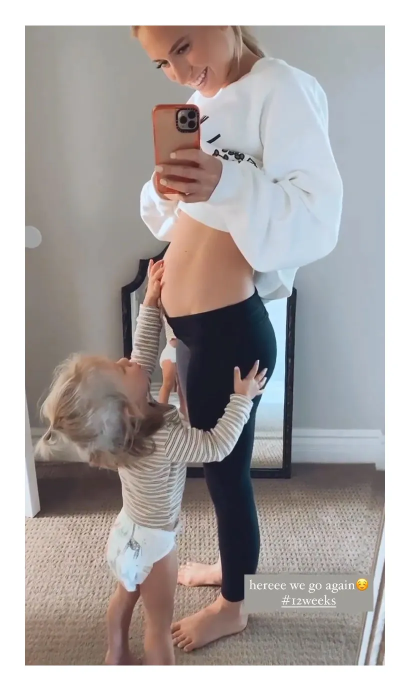 Bachelor Pregnant Lauren Burnham Debuts Bare Baby Bump at 12 Weeks