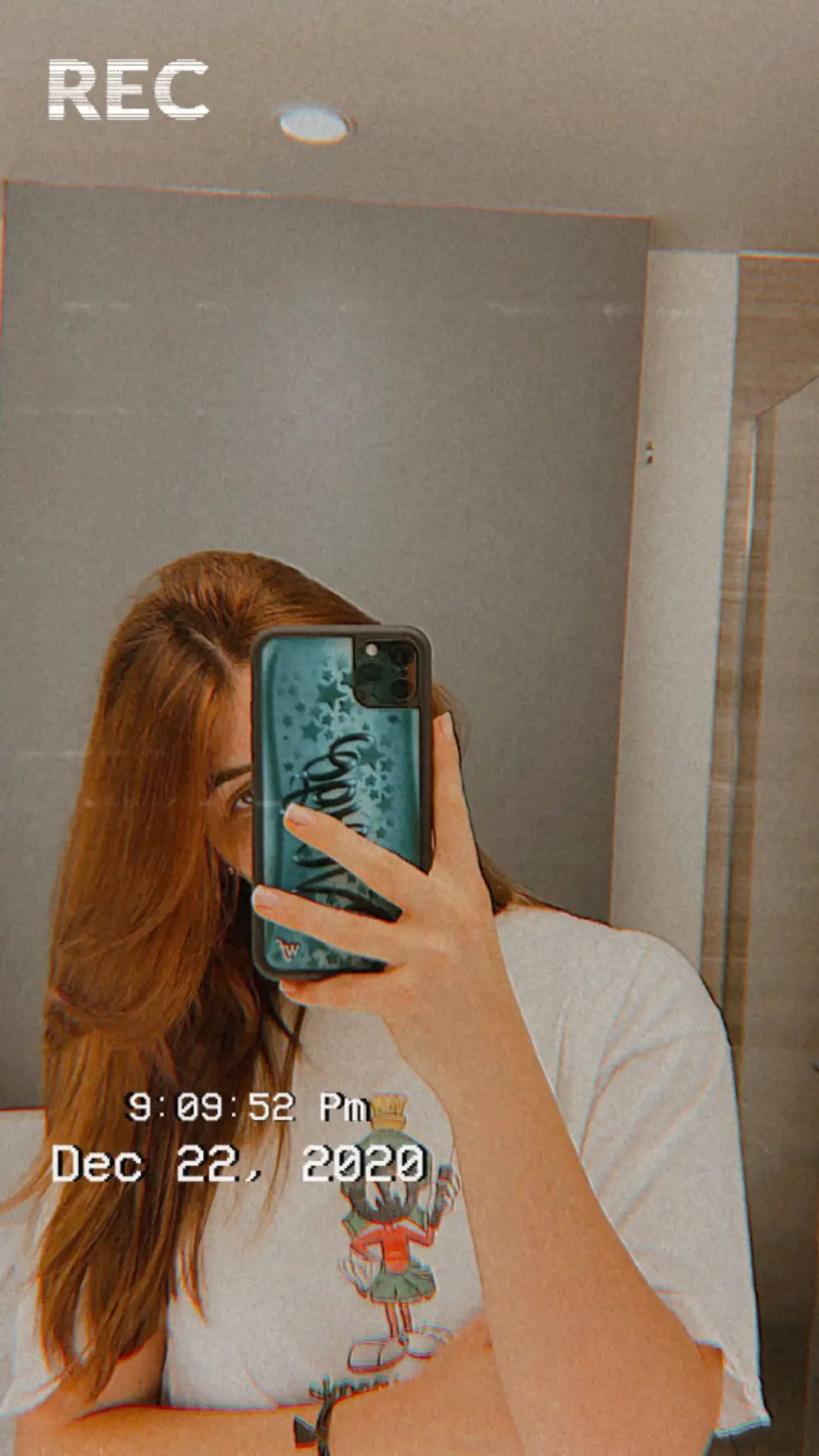 Lori Loughlin's Daughter Bella Channels Her Mom's 'Full House' Look