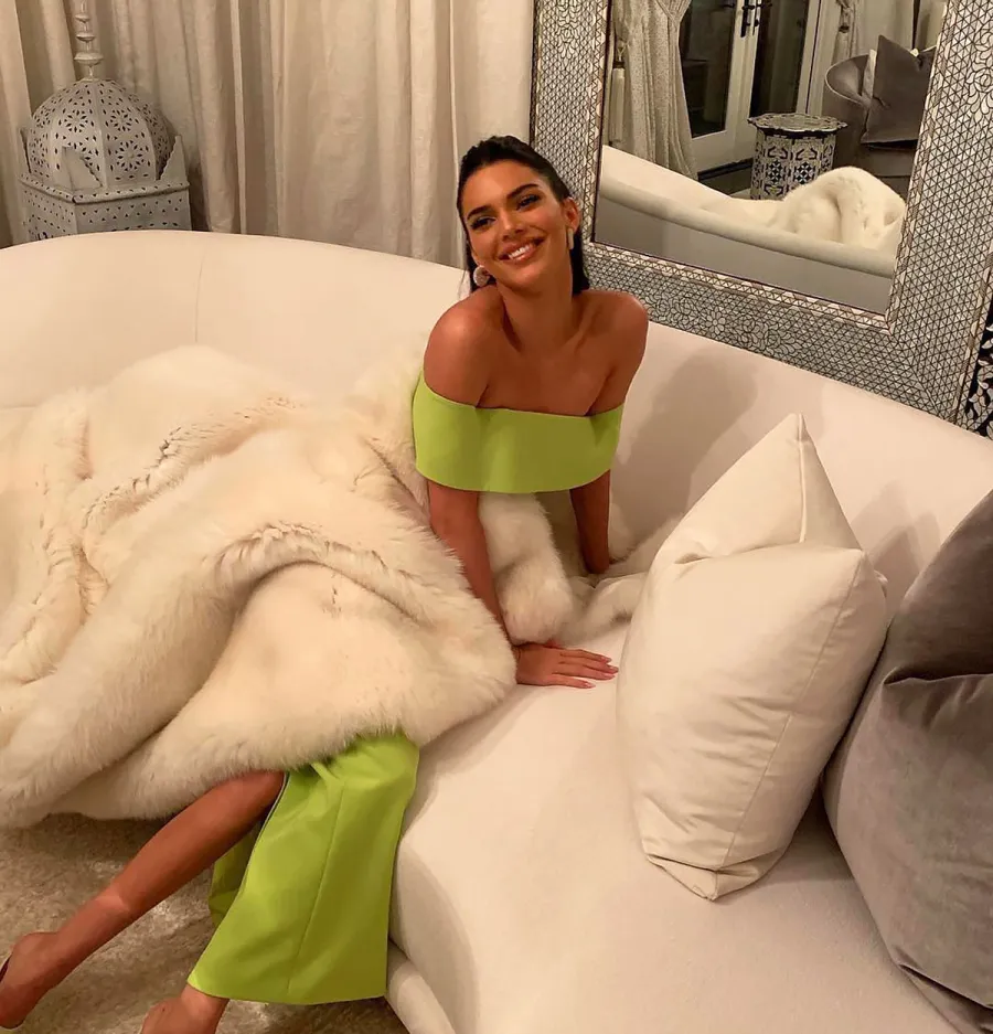 The Best Kardashian-Jenner Best Holiday Looks Of All Time