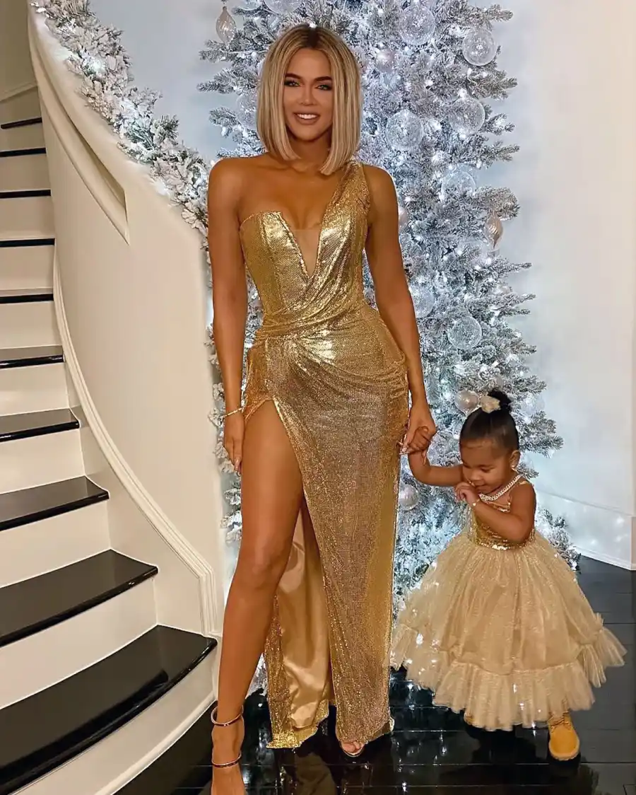 The Best Kardashian-Jenner Best Holiday Looks Of All Time