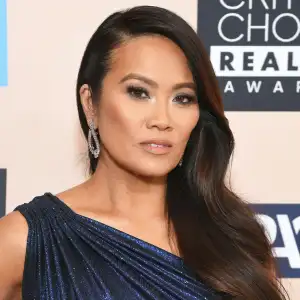 'Dr. Pimple Popper' Star Sandra Lee Shares Her Super Simple Maskne Tip