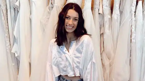 Duck Dynasty's Bella Robertson Shares Pics From Wedding Dress Shopping